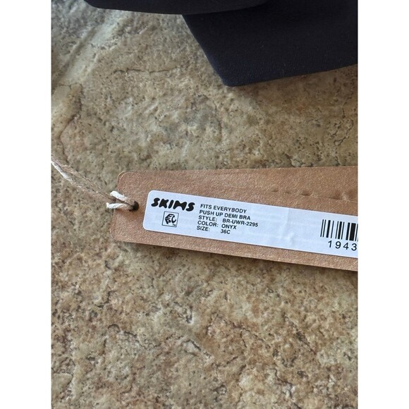 Skims Fits Everybody Pushup Demi Bra Onyx 36C - Picture 7 of 7